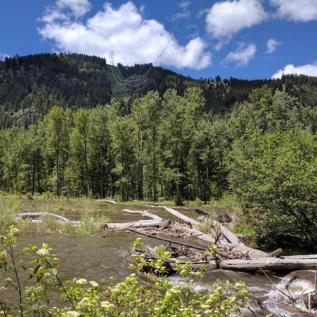 Rock Creek Mercantile & Motel Clinton Екстер'єр фото
